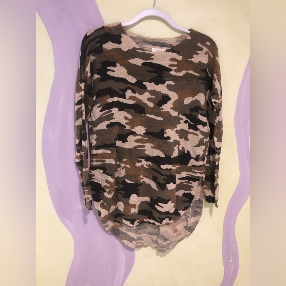 Beige army long sleeve sweater